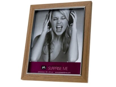 Ramka na zdjęcie WANTED orzechowa duża